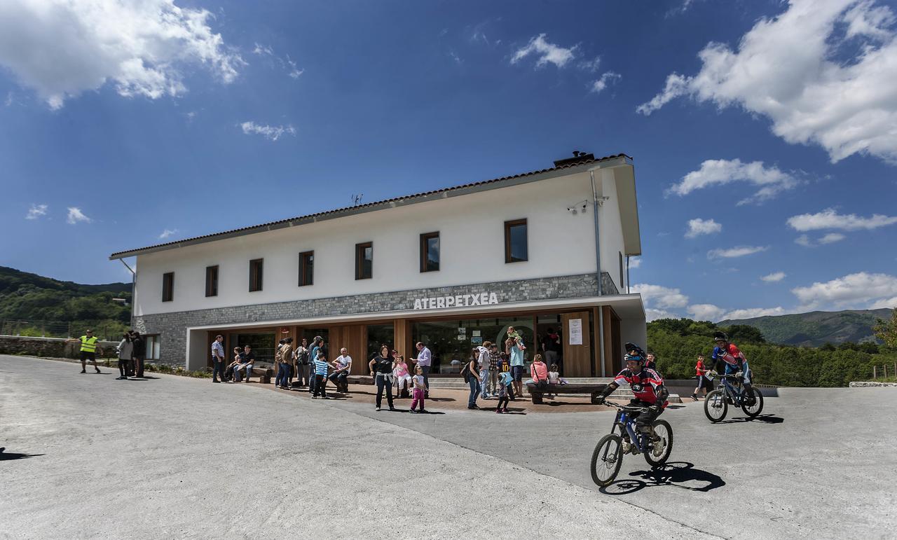 Youth Hostel Non Stop Inn By Irrisarri Land Igantzi Dış mekan fotoğraf